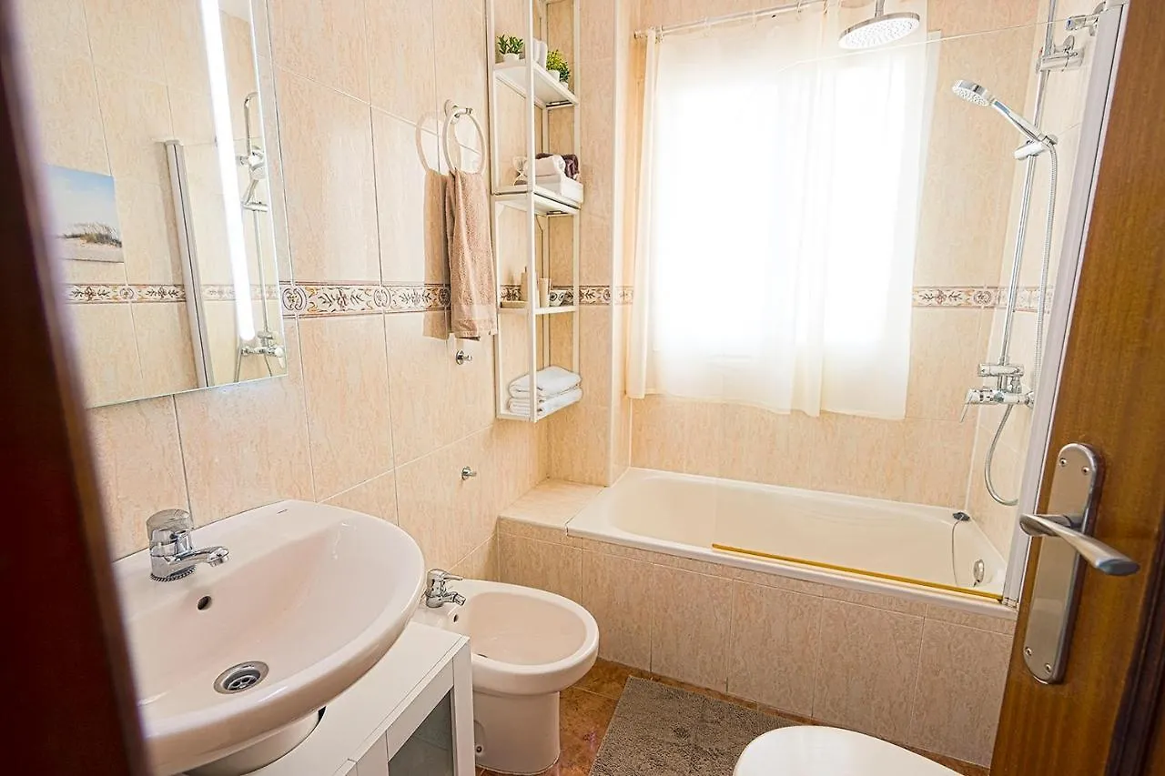 Apartment Casa Meandro: 9Min➟Sea⋆Terrace⋆Garage⋆Ac⋆Wifi⋆Washer La Herradura  Spain