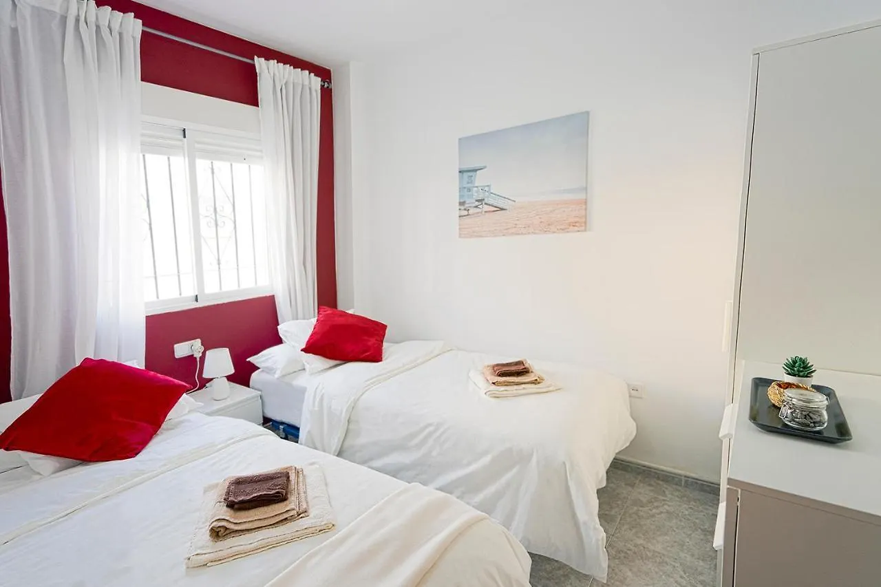 Apartment Casa Meandro: 9Min➟Sea⋆Terrace⋆Garage⋆Ac⋆Wifi⋆Washer La Herradura  Spain